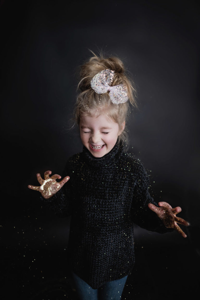 Glitter throwing sessions